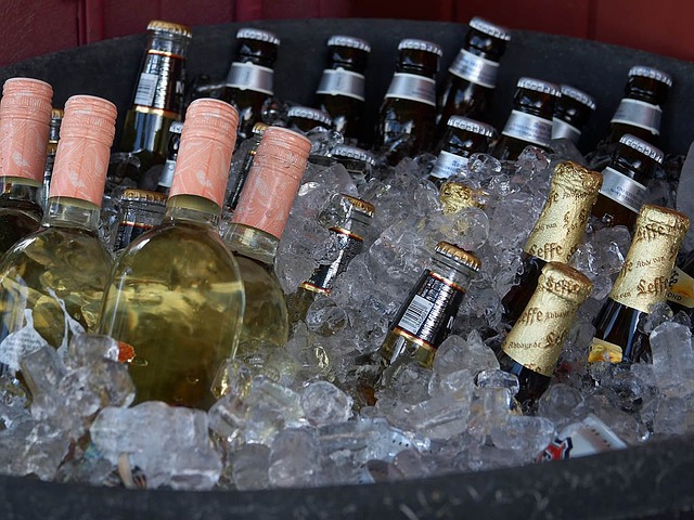 瓶子 啤酒 酒精 - 上的免费照片