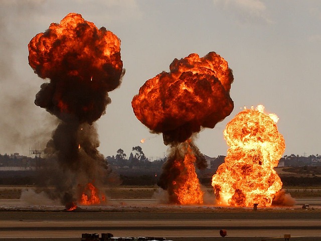 炸弹 爆炸 战争 - 上的免费照片