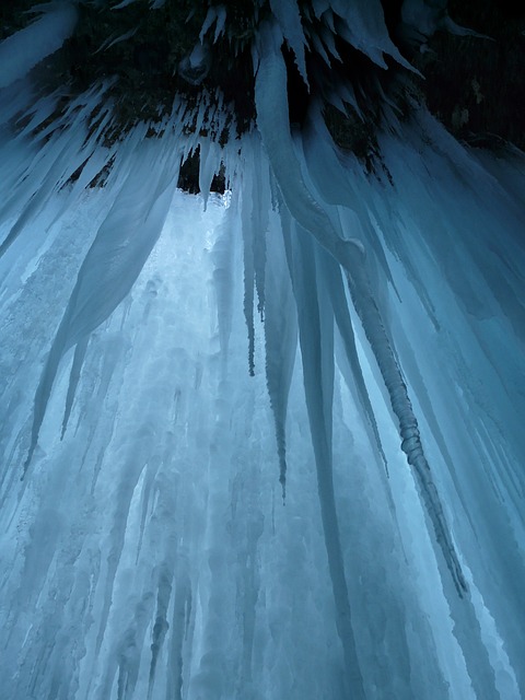 冰洞 冰幕 冰柱 - 上的免费照片
