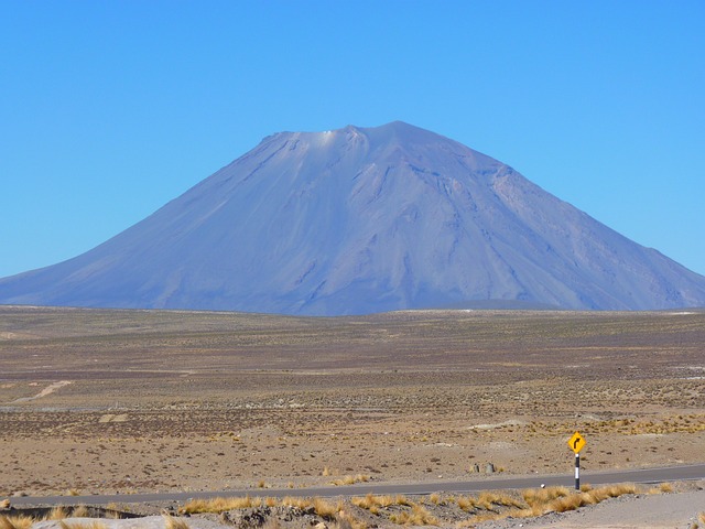 火山 层状火山 埃尔米斯蒂 - 上的免费照片