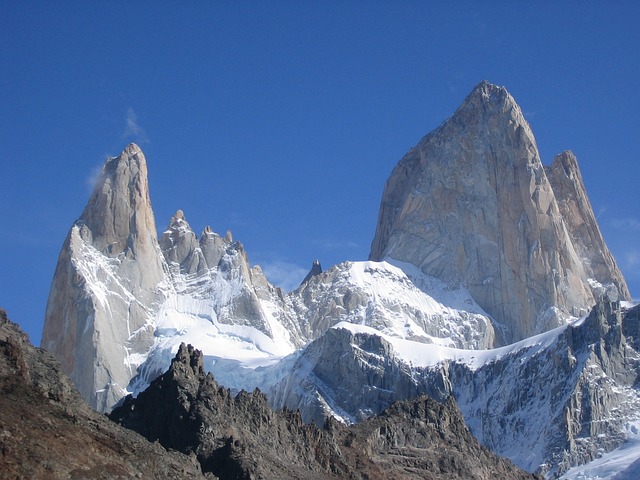 菲茨罗伊 Cerro Torre 山 - 上的免费照片