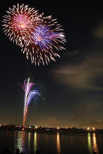 烟花 Hanabi 丰富多彩的 - 上的免费照片