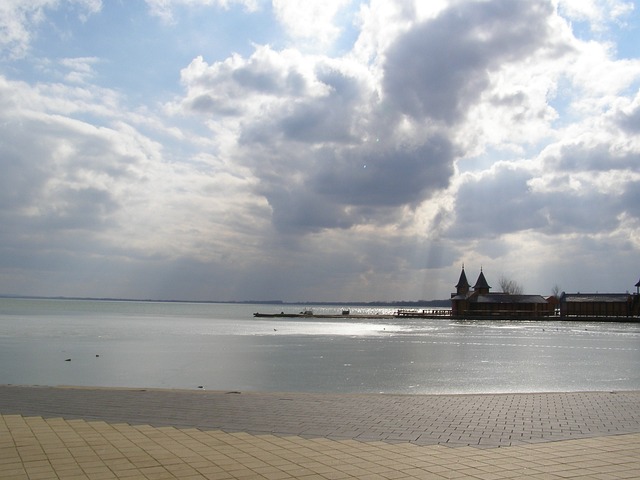 Keszthely 前雨 - 上的免费照片