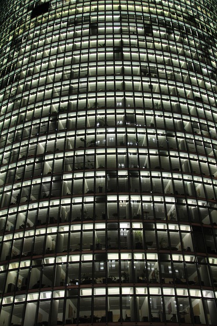 正面 建造 大城市 - 上的免费照片