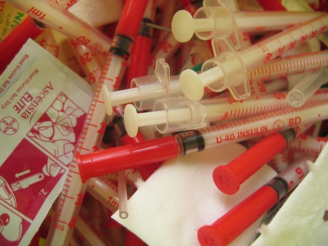 胰岛素 胰岛素注射器 注射 - 上的免费照片