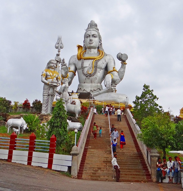 湿婆 Murudeshwar 阿拉伯海 - 上的免费照片