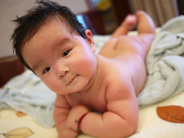 婴儿 裸 孩子 - 上的免费照片
