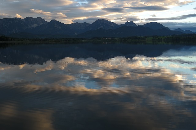 湖 反思 山景 - 上的免费照片