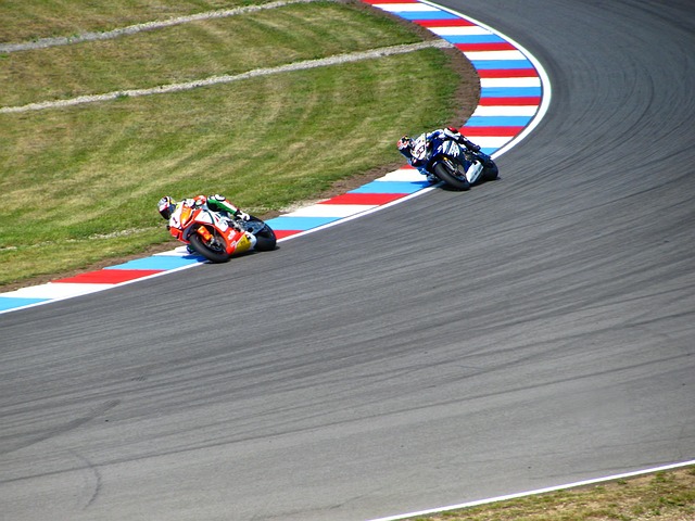 Max Biaggi Marco Melandri 赛车 - 上的免费照片