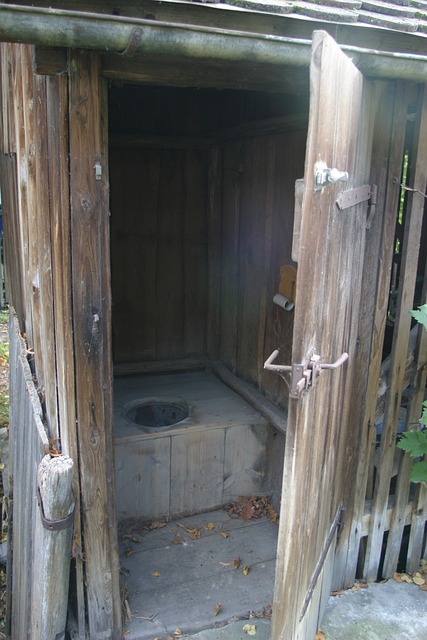 外屋 厕所 旧马桶 - 上的免费照片