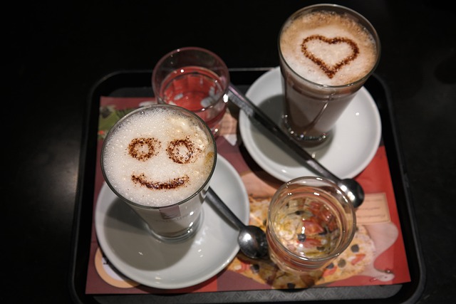 咖啡 Café Au Lait 脸 - 上的免费照片