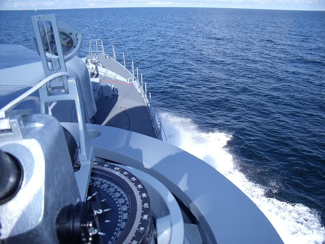 快艇 黄鼠狼 在公海上 - 上的免费照片