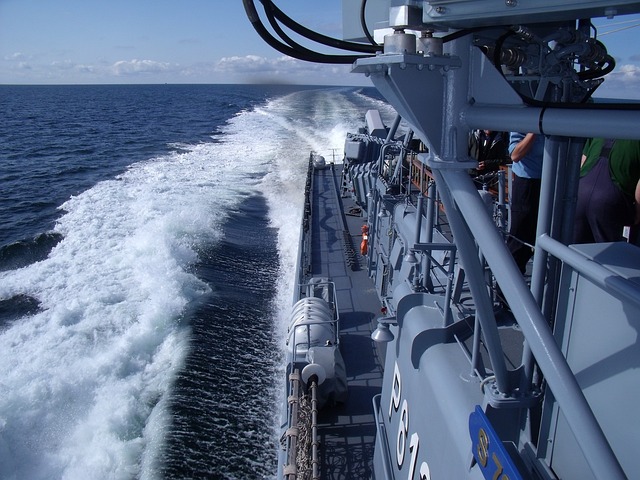 快艇 黄鼠狼 全速前进 - 上的免费照片