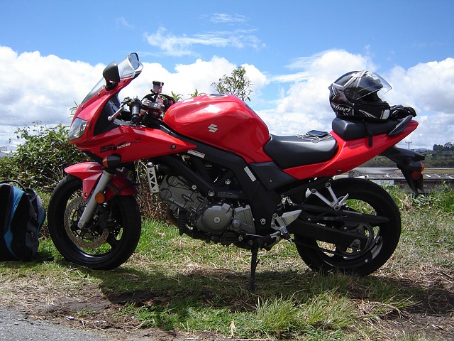 摩托车 铃木 Sv 650 - 上的免费照片