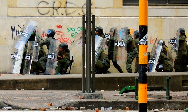 抗议 波哥大 警察 - 上的免费照片