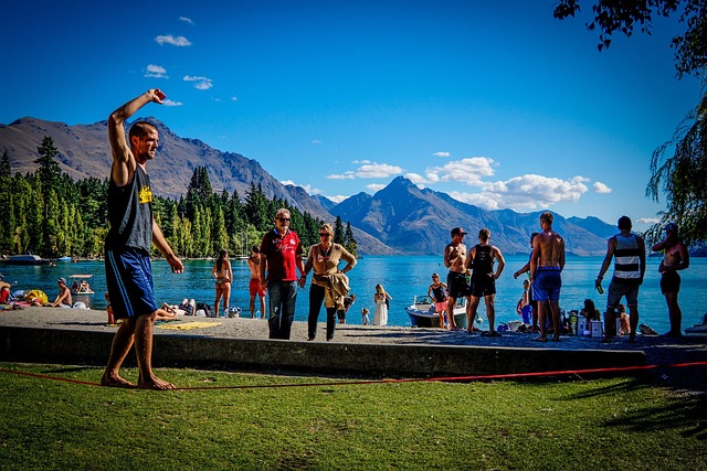 Slackline 皇后镇 海滩 - 上的免费照片