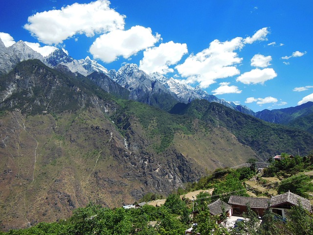 山 虎跳峡 中国 - 上的免费照片