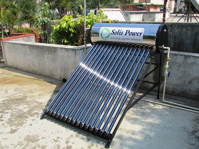 太阳能热水器 太阳的 水 - 上的免费照片