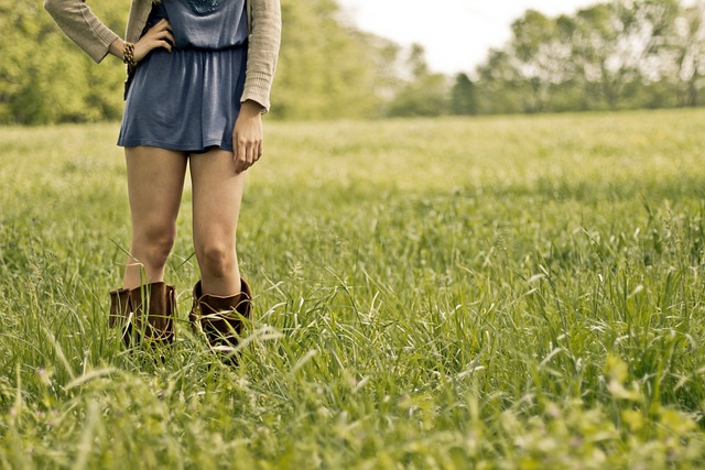 乡下姑娘 女孩 腿 - 上的免费照片