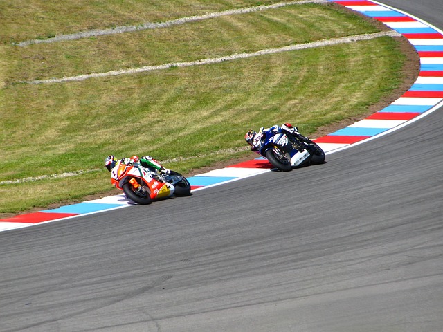 Max Biaggi Marco Melandri 赛车 - 上的免费照片