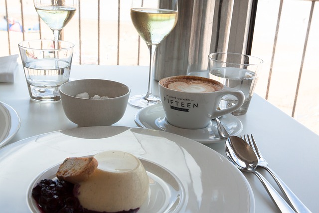 卡布奇诺 杯子 咖啡 - 上的免费照片