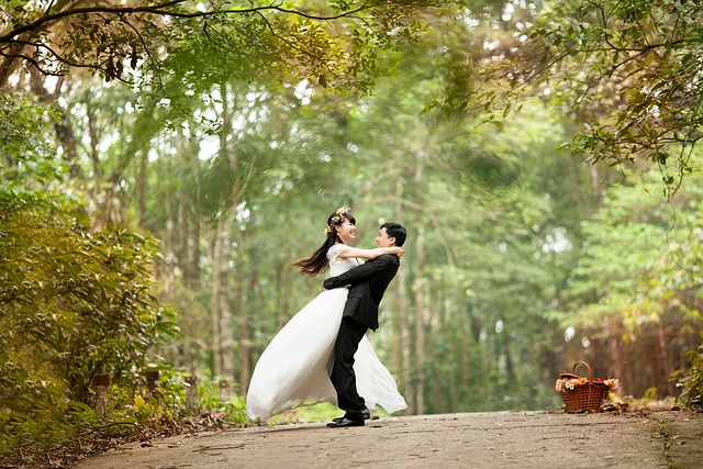 夫妻 婚礼 公园 - 上的免费照片