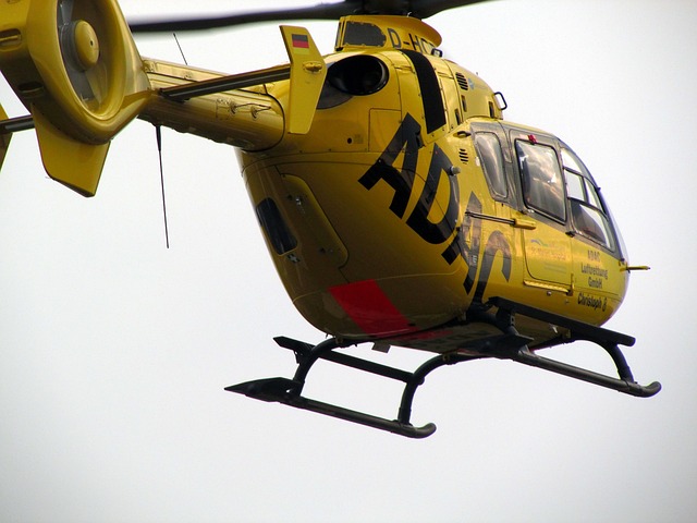 直升机 救援直升机 转子叶片 - 上的免费照片