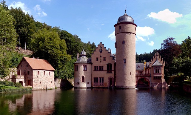 Wasserschloss Mespelbrunn 城堡 纪念碑 - 上的免费照片