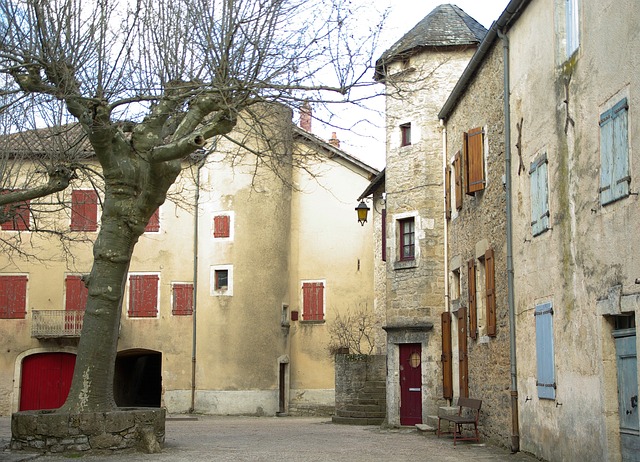 法国 圣尤拉利-德赛农 中世纪村庄 - 上的免费照片