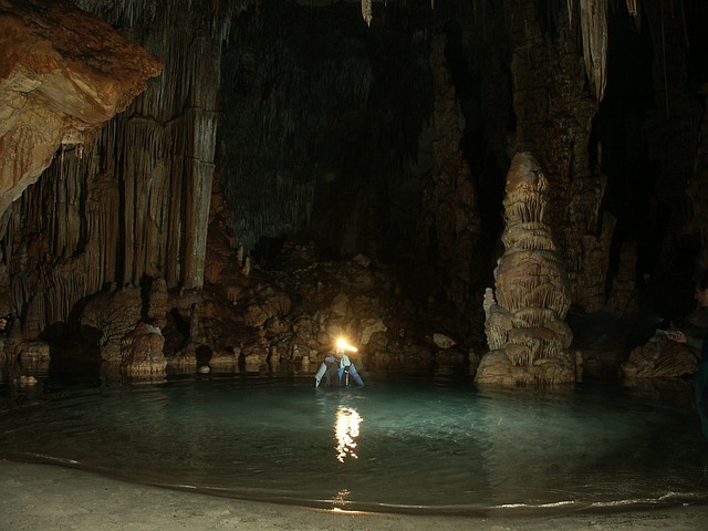 洞穴 Cueva Dels Coloms 马洛卡 Munverpro - 上的免费照片