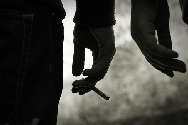 抽烟 年轻人 吸烟者 - 上的免费照片