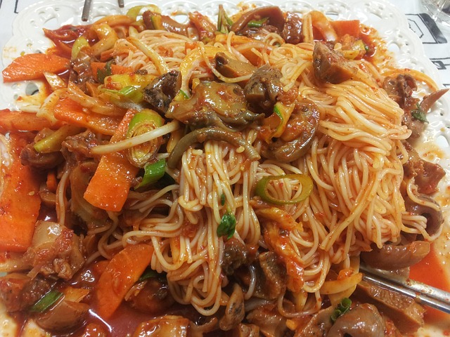 腌鹅肝 高本基素面 - 上的免费照片