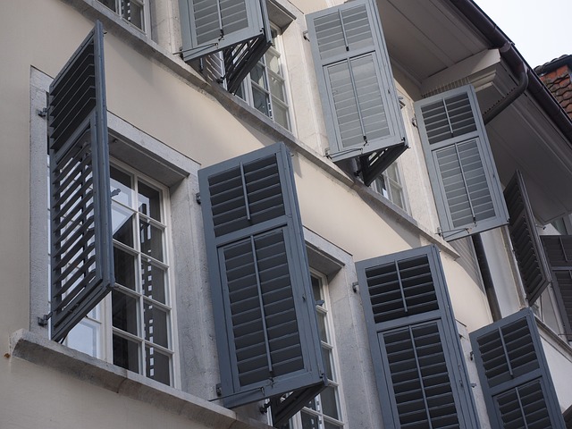 百叶窗 窗户 建造 - 上的免费照片