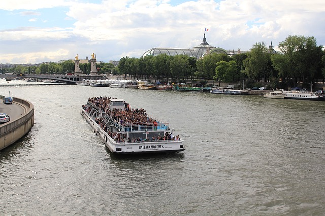 塞纳河边 船 巴黎 - 上的免费照片