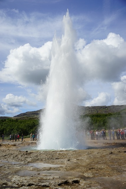 喷泉 Strokkur 冰岛 - 上的免费照片