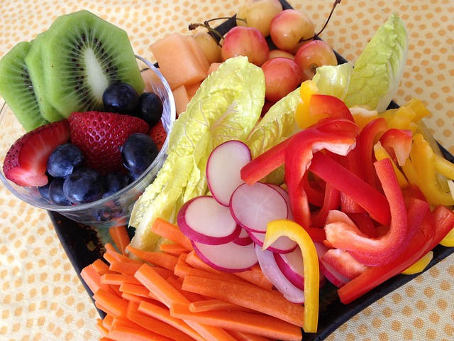 新鲜的 沙拉 蔬菜水果 - 上的免费照片