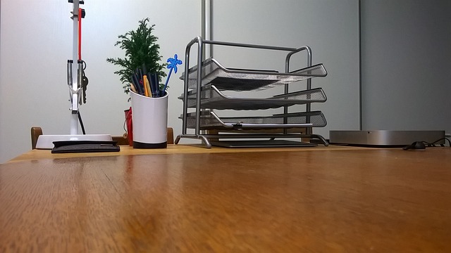 办公室 桌子 纸盘 - 上的免费照片