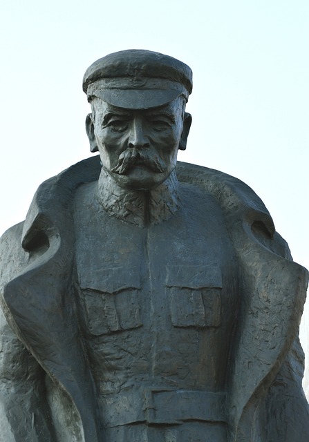 约瑟夫·毕苏斯基 雕像 元帅 - 上的免费照片
