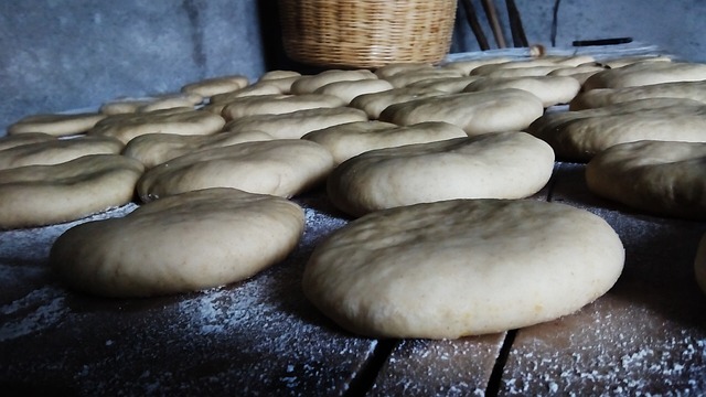Pan De Muerto 墨西哥 制作死者面包 面包 - 上的免费照片