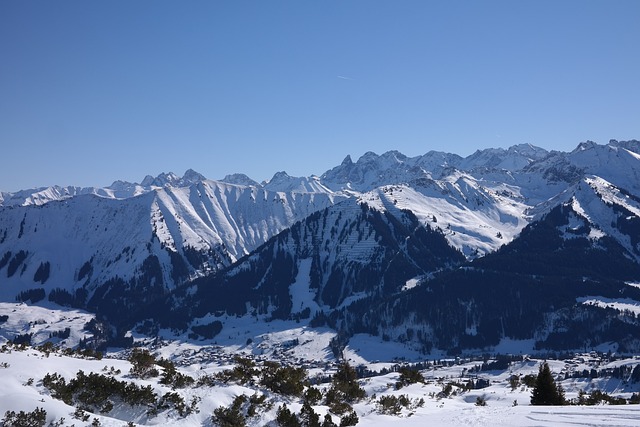 穷乡僻壤Skiiing 特雷塔什峰 滑雪 - 上的免费照片