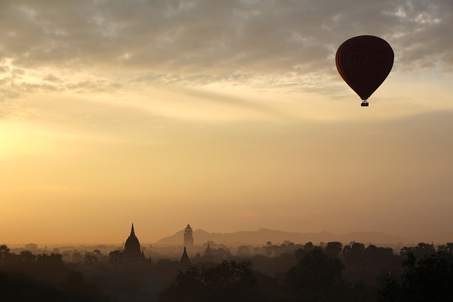 蒲甘 寺庙 热气球 - 上的免费照片