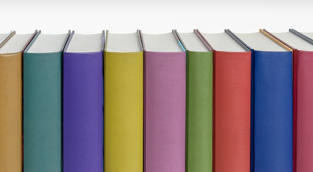 图书 脊柱 颜色 - 上的免费照片