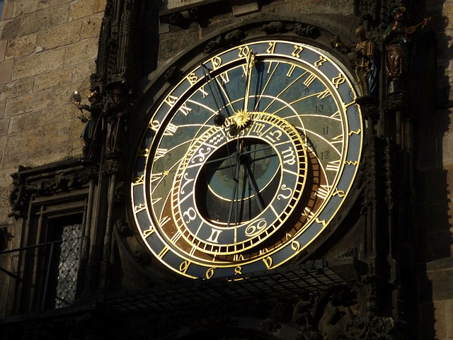 时间 Orloj 捷克共和国 - 上的免费照片