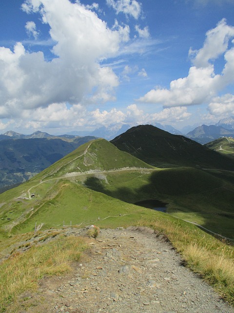 登顶步行 山 - 上的免费照片