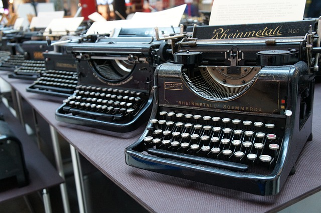 常设 老的 黑色的 - 上的免费照片