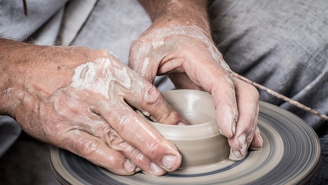粘土 陶器 手 - 上的免费照片