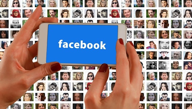 手 智能手机 Facebook - 上的免费图片