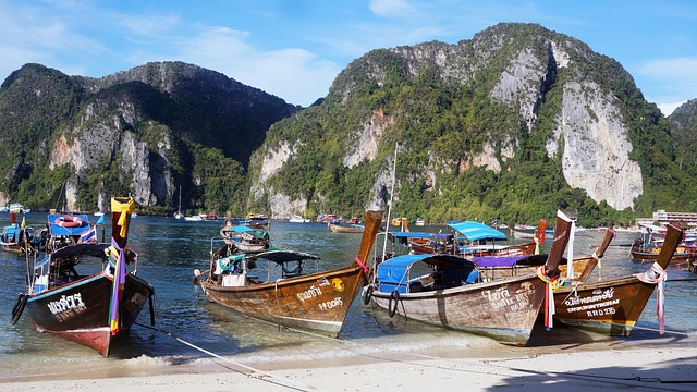 船 海 海滨 - 上的免费照片