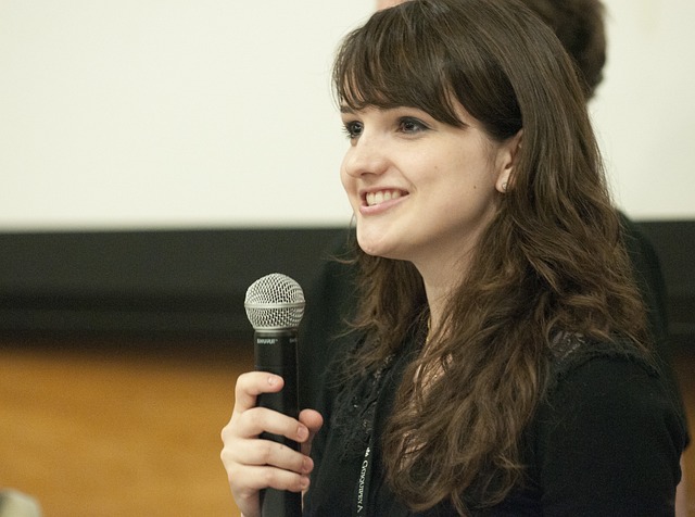 安娜·克洛佩奇 扬声器 在维基百科 - 上的免费照片