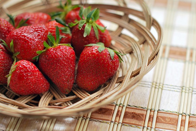 草莓 水果 篮子 - 上的免费照片